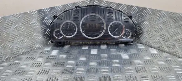 Mercedes-Benz E W212 Speedometer (instrument cluster) A2129001210