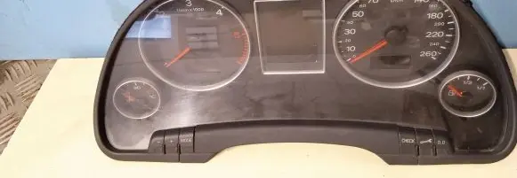 Audi A4 S4 B7 8E 8H Speedometer (instrument cluster) 8E0920932