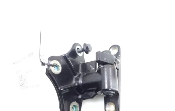 Mercedes-Benz R W251 Rear door lower hinge A2517300537