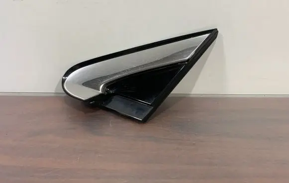 Subaru Outback (BS) Fender end trim 65250AL010