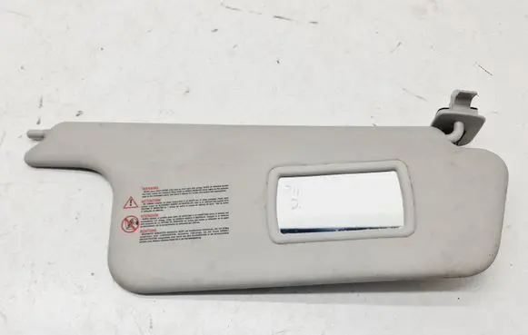 Sun visor