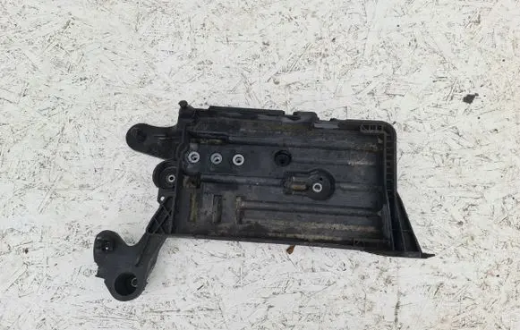 Volkswagen Golf VII Battery tray 