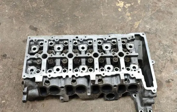 Engine head