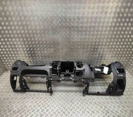Opel Movano B Dashboard 990661031R 683106036R