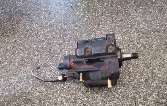 Alfa Romeo 156 Fuel injection high pressure pump 0445010006