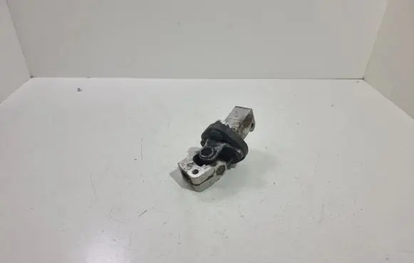 Mercedes-Benz G W461 W463 1st Gen Steering column universal joint A2104600410 41U97WET
