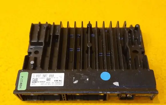 Audi A4 S4 B9 8W Gateway control module 85F907468