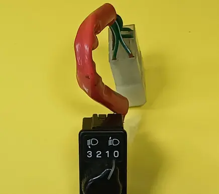 Subaru Impreza I Headlight level height control switch