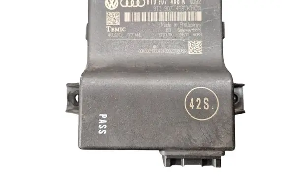 Audi A4 S4 B8 8K Gateway control module 8T0907468K
