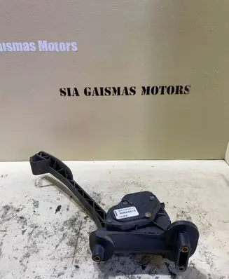 Volvo S60 Accelerator throttle pedal 30683514