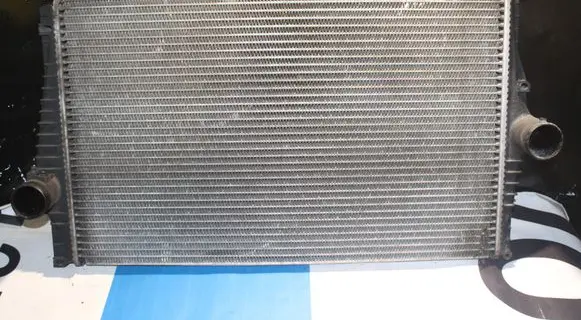 Volvo XC90 Coolant radiator 30748808