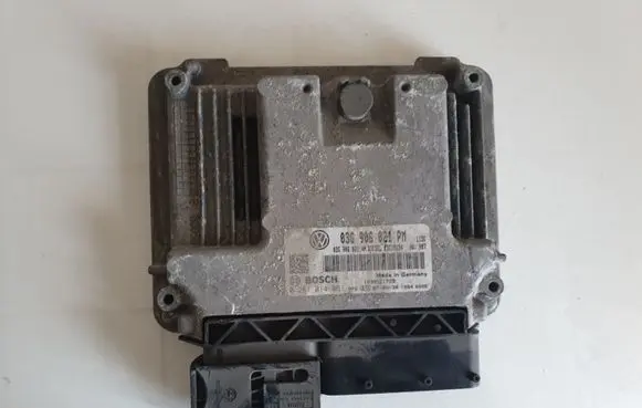 Volkswagen Golf V Engine control unit/module 03G906021PM