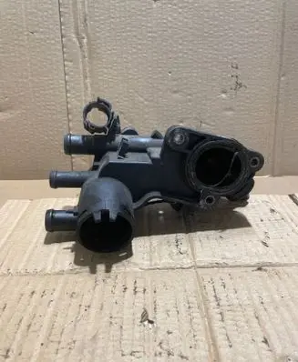 Seat Ibiza IV (6J,6P) Thermostat/thermostat housing 032121111AP
