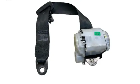 Middle seatbelt (rear)