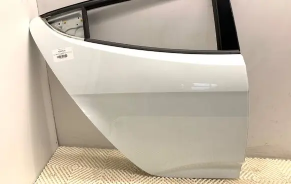 Hyundai Veloster Rear door