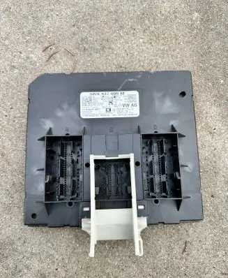 Volkswagen Golf VIII Central body control module 5NA937080M
