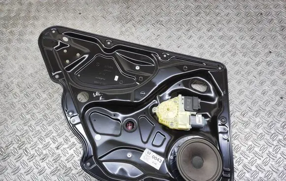 Volkswagen PASSAT B7 Rear door window regulator with motor 3AA839755 929912102
