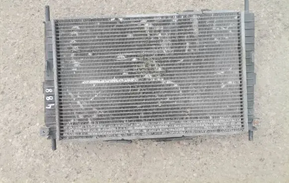 Ford Mondeo Mk III Coolant radiator 1S7H8C342AE