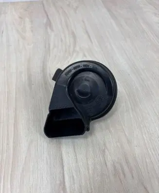 Audi A6 S6 C6 4F Horn signal 4F0951223