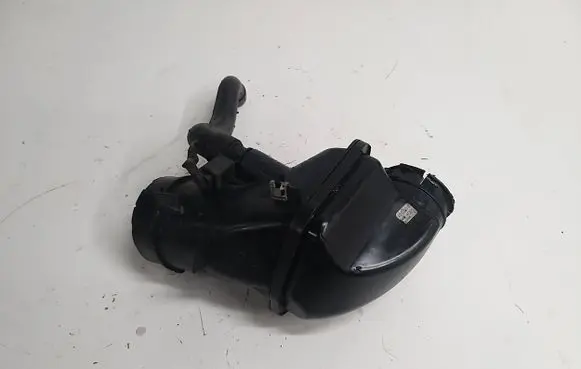 Mercedes-Benz GLA W156 Air intake hose/pipe A6510900609