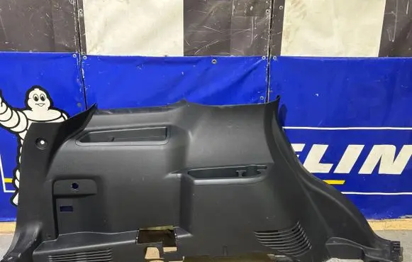 Ford Explorer Trunk/boot lower side trim panel BB537831113