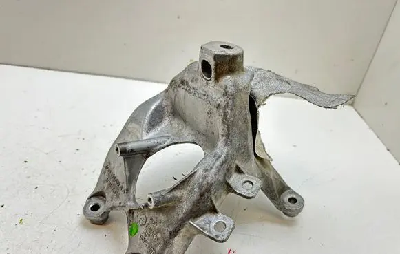 Audi A5 Engine mounting bracket 4M0199308AA