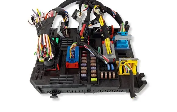 Opel Mokka B Fuse module 9855665180