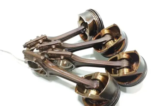 Volkswagen Polo V 6R Piston with connecting rod 