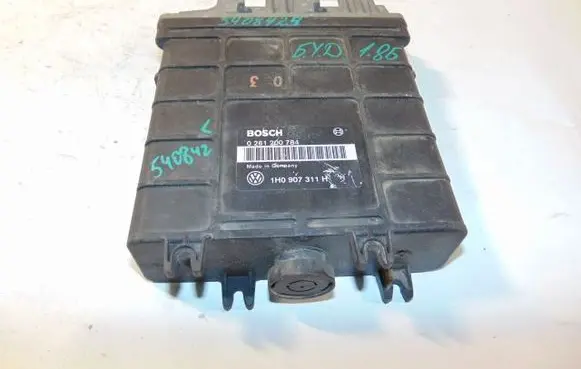 Volkswagen Golf III Engine control unit/module 0261200784 1H0907311H