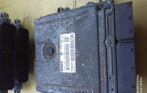 Volvo XC70 Engine control unit/module 30729826A