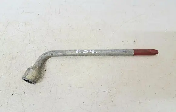 Volvo V50 Wheel nut wrench 