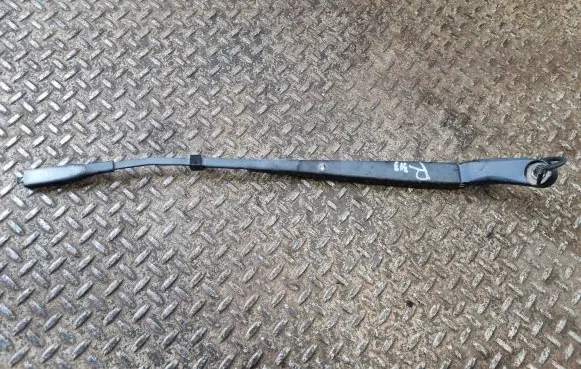 Cadillac Escalade Front wiper blade arm 24030960 15916552