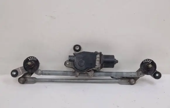 Nissan Qashqai Front wiper linkage and motor 