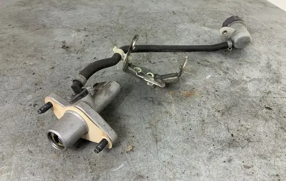Honda CR-V Clutch slave cylinder NISIN