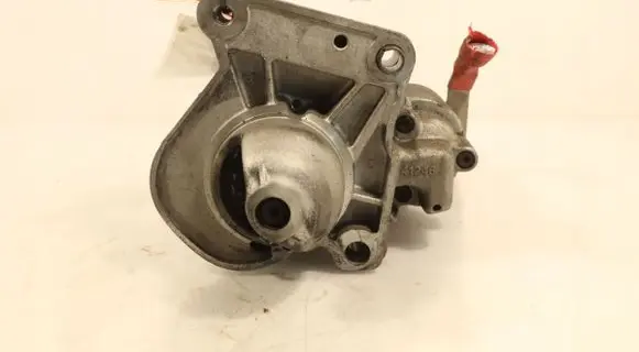 BMW 1 F20 F21 Starter motor 1005841246