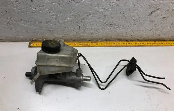 Mercedes-Benz C W203 Master brake cylinder A2034300002