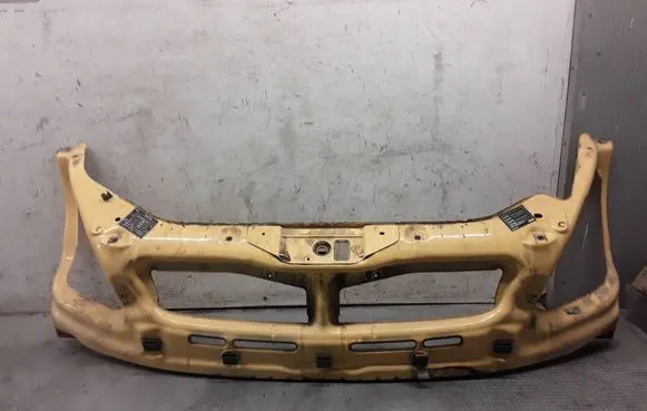 Iveco Daily 35.8 - 9 Top upper radiator support slam panel 