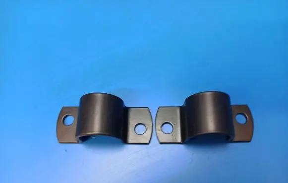 Jaguar XJS Sway bar bush bracket, front 