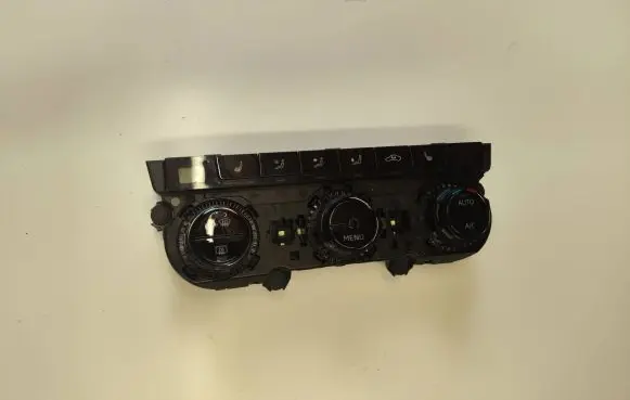 Skoda Superb B8 (3V) Climate control unit 3V0907044FA 901560790026 B01546417