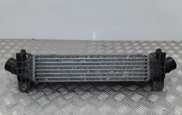 Ford Mondeo Mk III Intercooler radiator IS7Q9L440AE 868963A