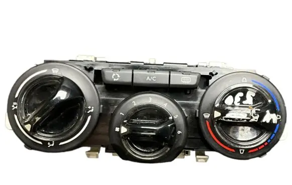 Peugeot 208 Climate control unit 96722483ZD T1013332G