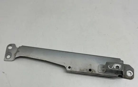Volvo S60 Fender mounting bracket 31468234 B09CD