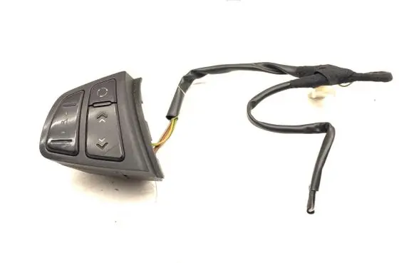 Hyundai i30 Steering wheel buttons/switches 