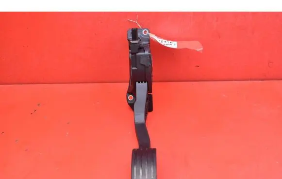 Ford Escape III Accelerator throttle pedal F1DC9F836AA