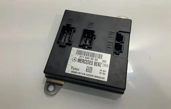 Mercedes-Benz E W211 Comfort/convenience module 2115450532 A2115450532