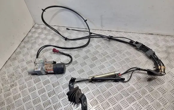 Mercedes-Benz ML W164 Tailgate hydraulic pump motor A1648000648 168362