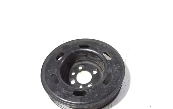 Volkswagen Golf IV Crankshaft pulley 06A105255F