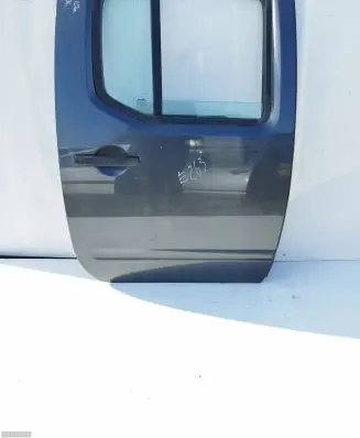 Nissan Navara Rear door