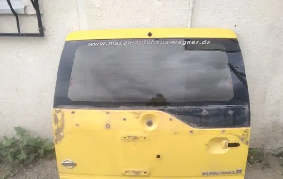 Nissan Terrano Tailgate/trunk/boot lid