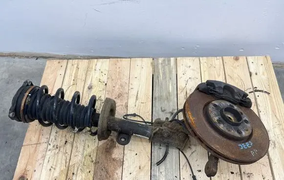 Jeep Renegade Front shock absorber with coil spring 